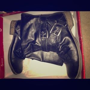 Carlos Santana women’s boots knee length